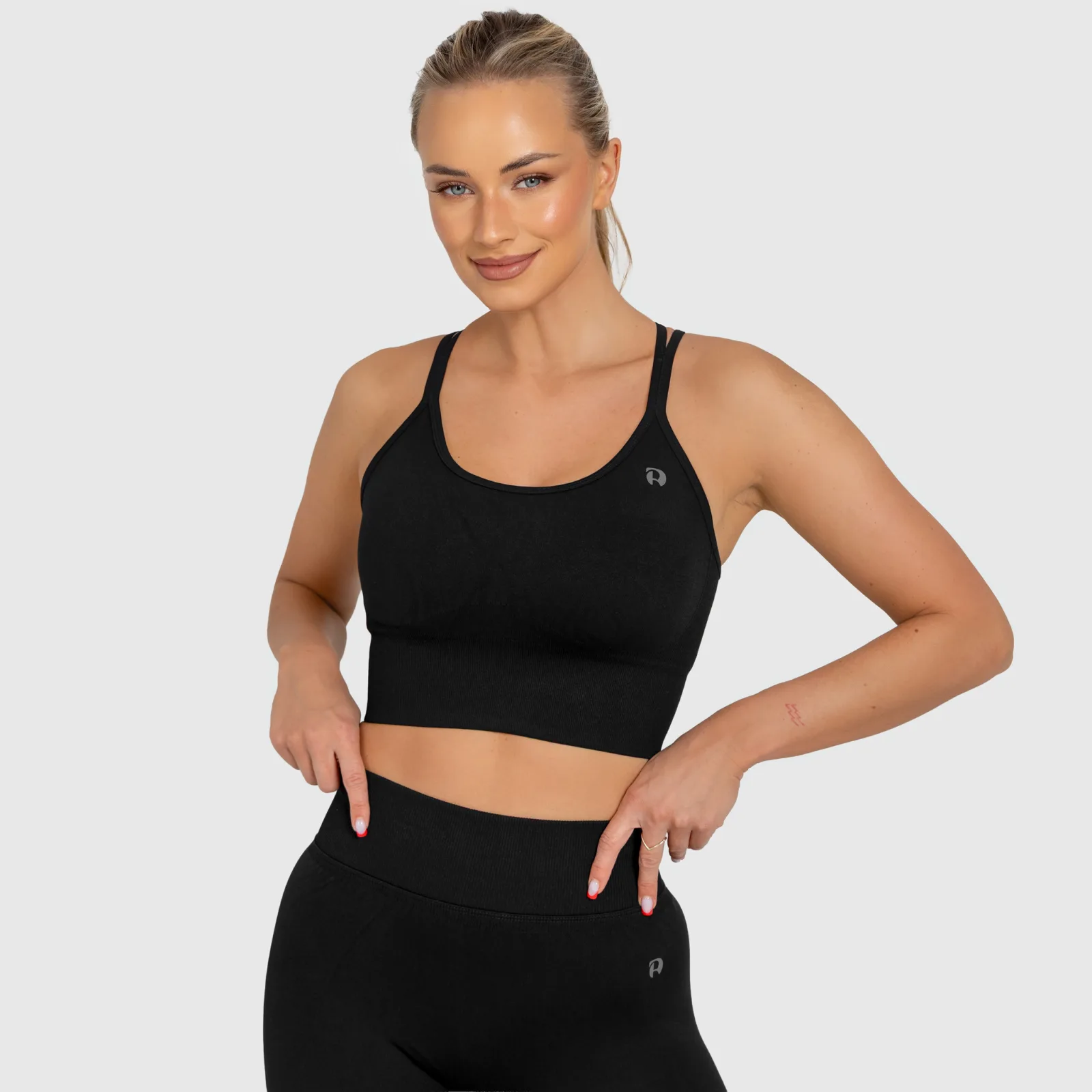 Dámska športová podprsenka Iron Aesthetics Ultimate, čierna-1