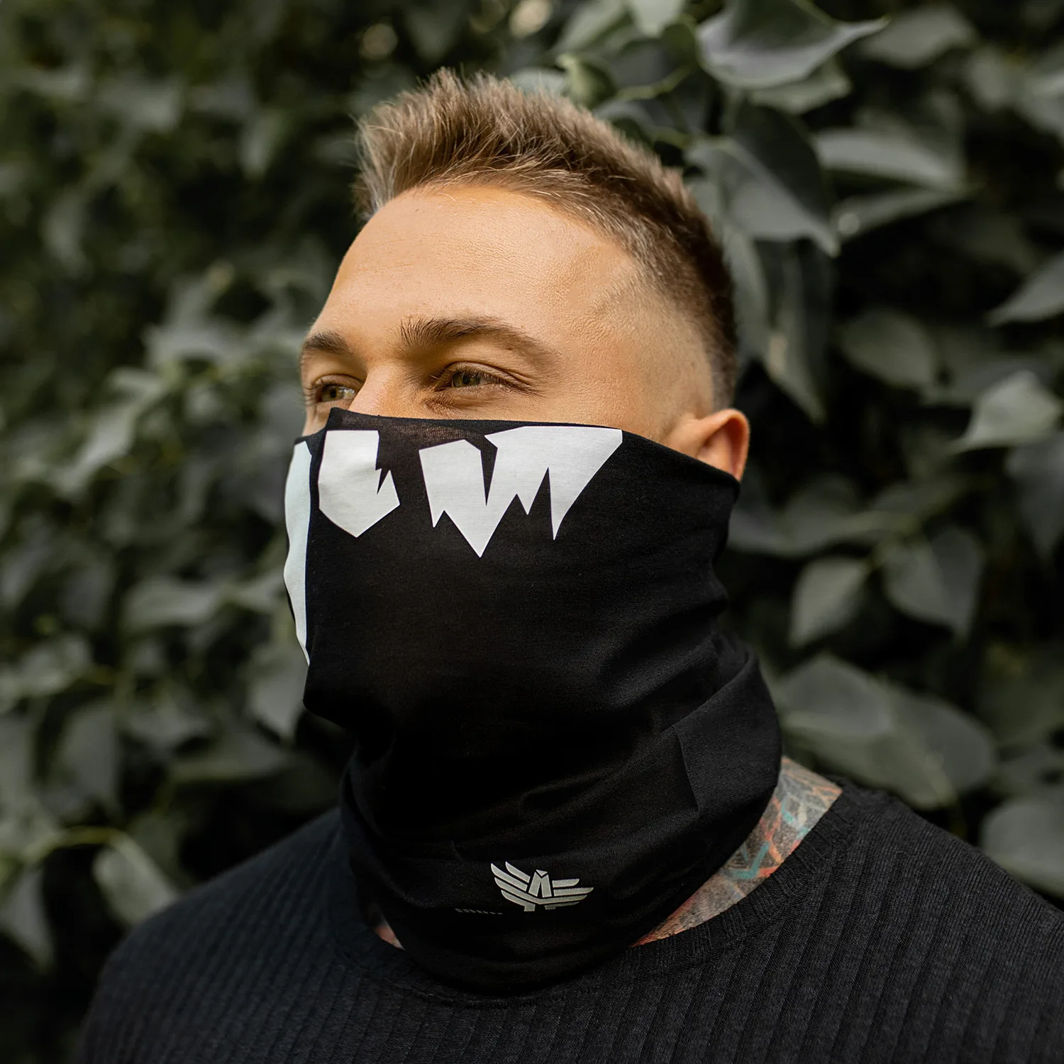 Multifunkčný nákrčník Iron Aesthetics Skull, black-1