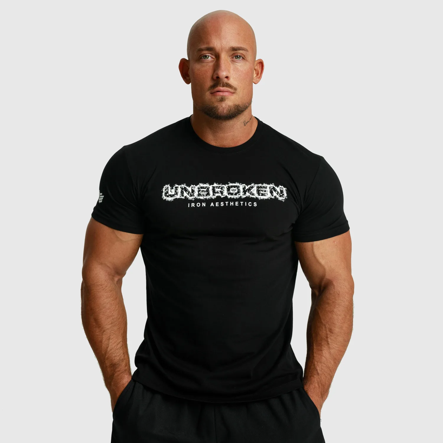 Pánske fitness tričko Iron Aesthetics Unbroken, čierne-1