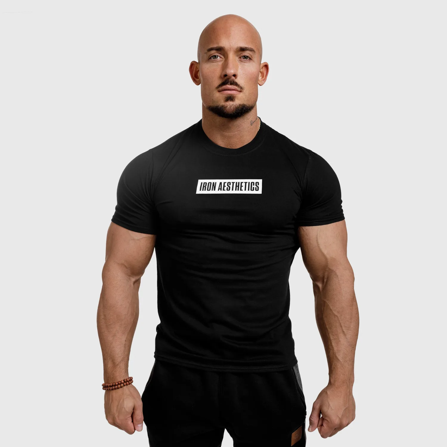 Pánske fitness tričko Iron Aesthetics Boxed, čierne-1